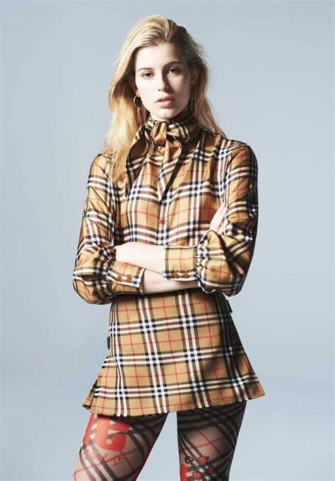 burberry vivienne westwood collaboration|Vivienne Westwood & Burberry's Collab is So Chic.